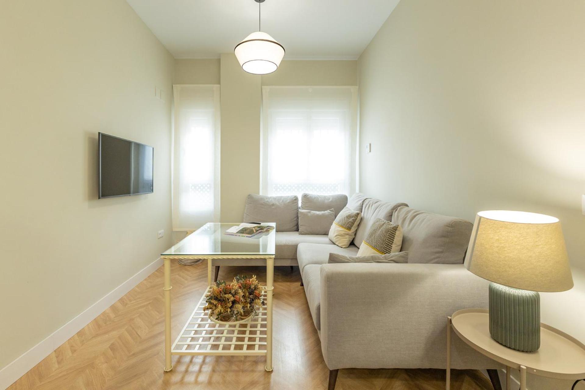 Charming 2 Bedrooms Apartment With Free Parking At Plaza Alameda By Ocityzen *