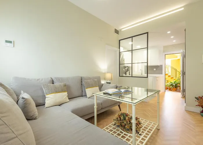 Charming 2 Bedrooms Apartment With Free Parking At Plaza Alameda By Ocityzen