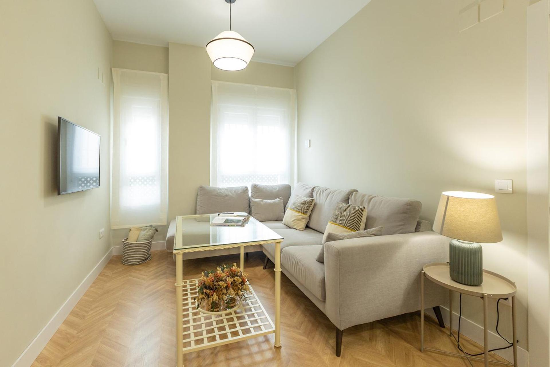 Charming 2 Bedrooms Apartment With Free Parking At Plaza Alameda By Ocityzen *